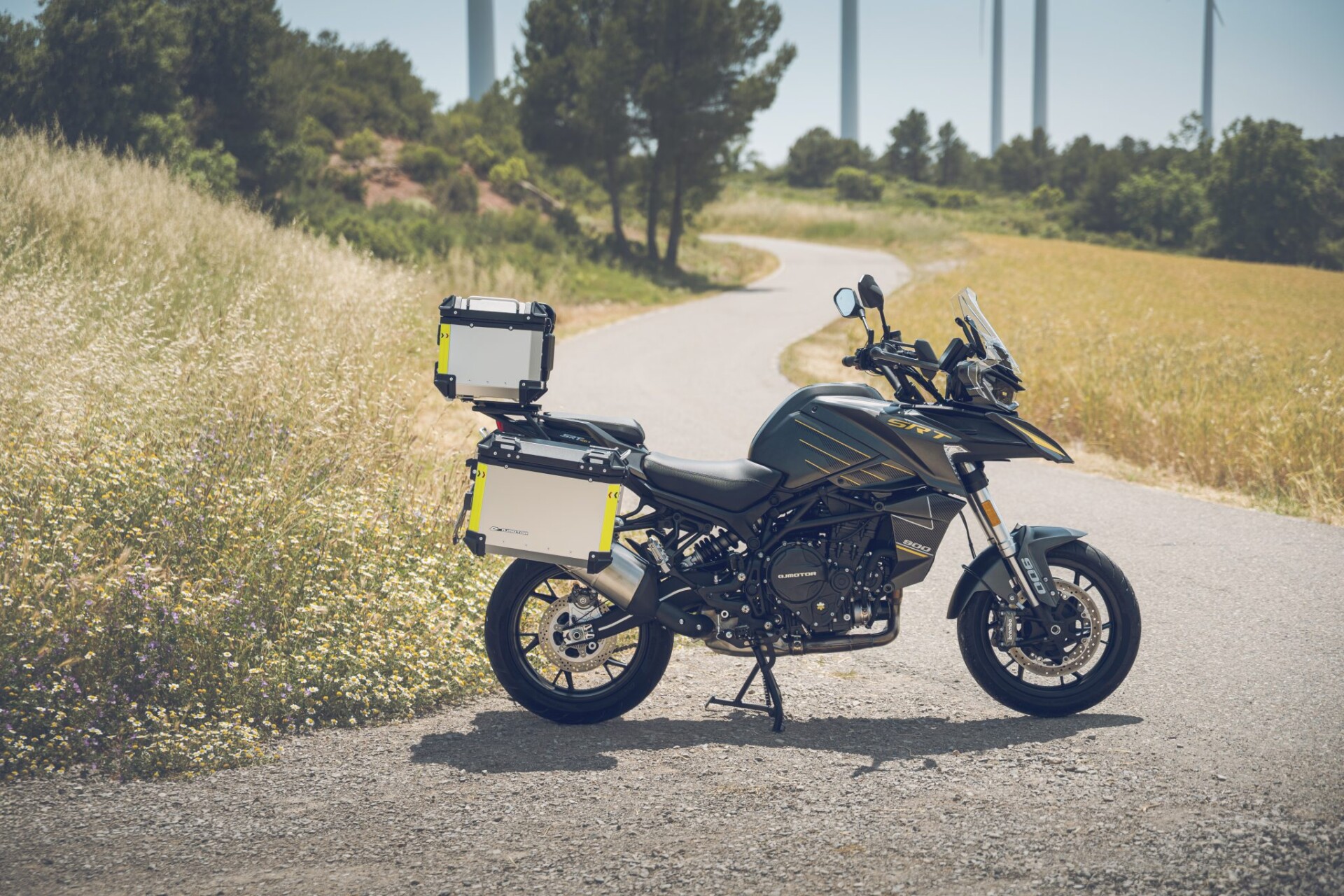 QJ Motor SRT 900SX 3