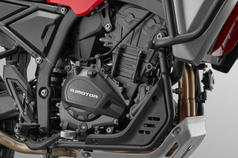 SRT450RX 0129 768x512